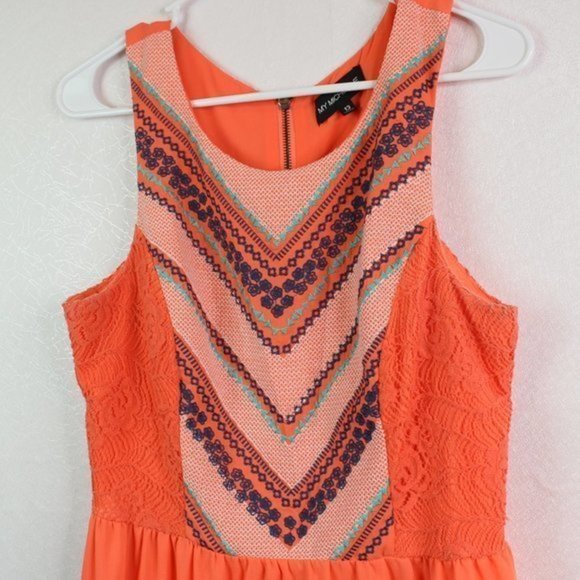 My Michelle Coral Embroidered / Crochet Dr… - Picture 8 of 11
